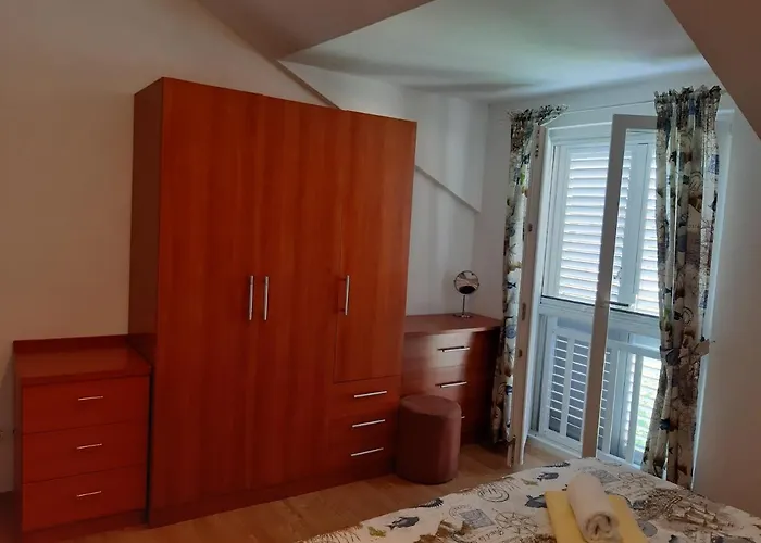 T & D Apartman *